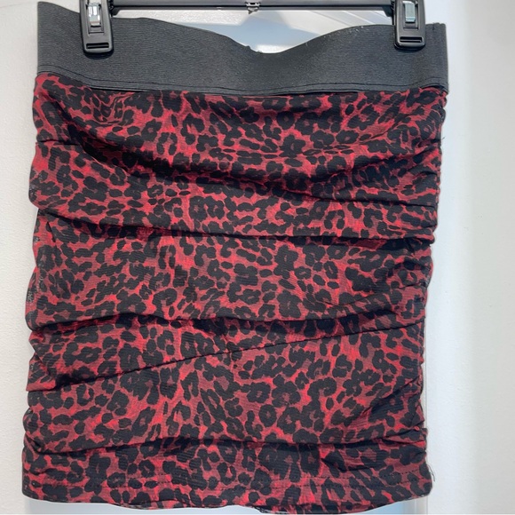 Sexy Y2k red leopard mini skirt - Picture 3 of 5